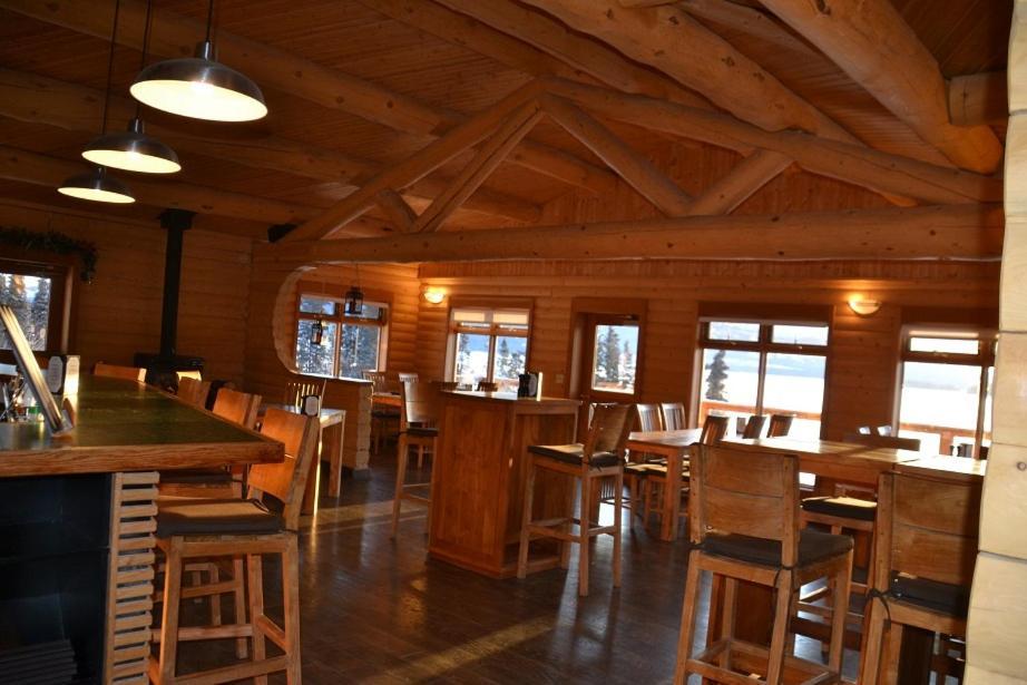 Southern Lakes Resort Tagish Ngoại thất bức ảnh