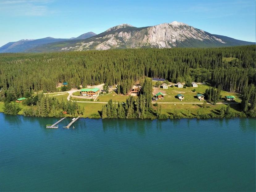 Southern Lakes Resort Tagish Ngoại thất bức ảnh